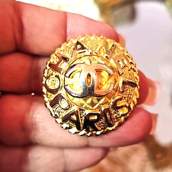 Chanel Single Earring - Picture 1 of 7